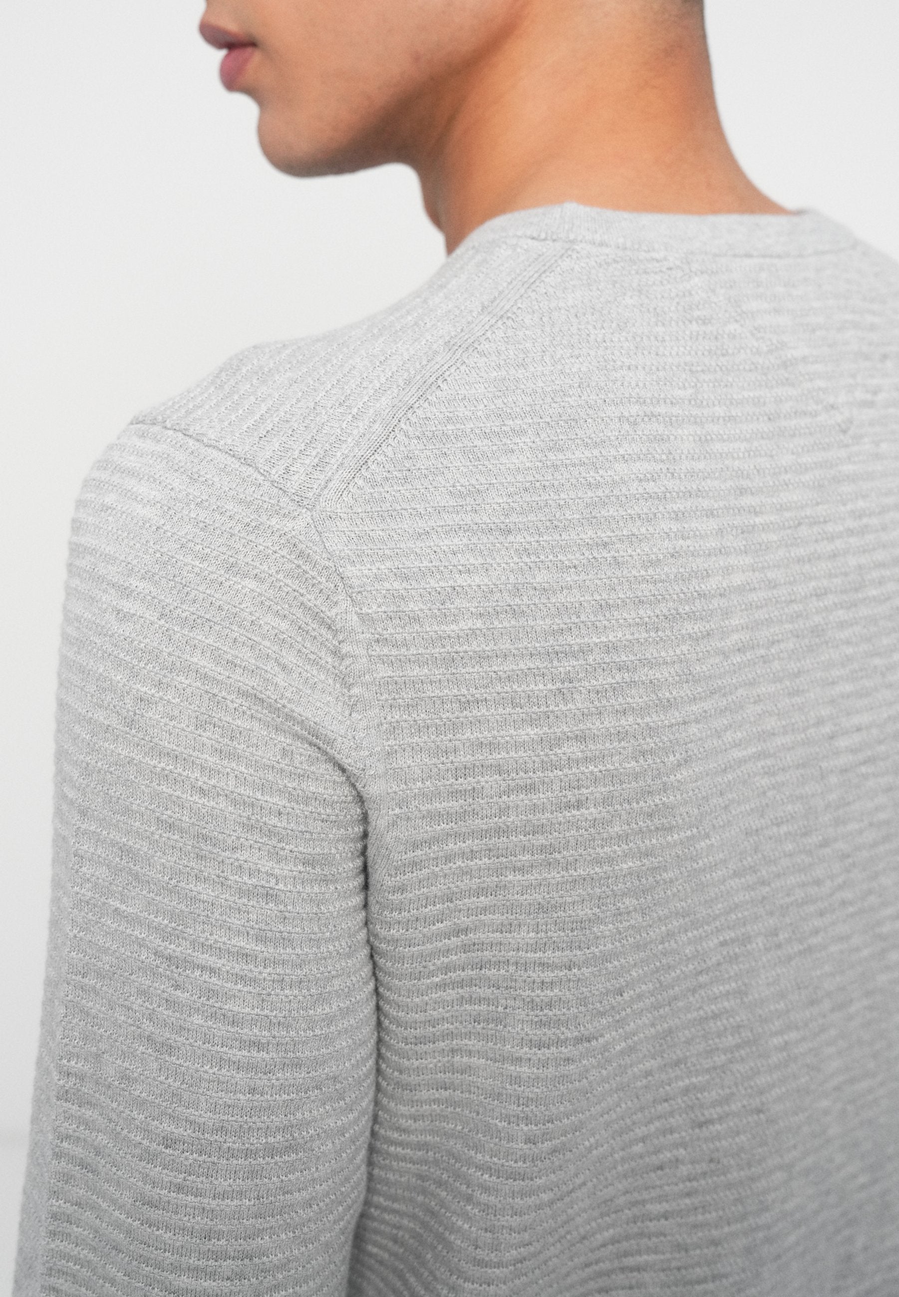 TEXTURED KNIT CREW NECK JUMPER Media 6