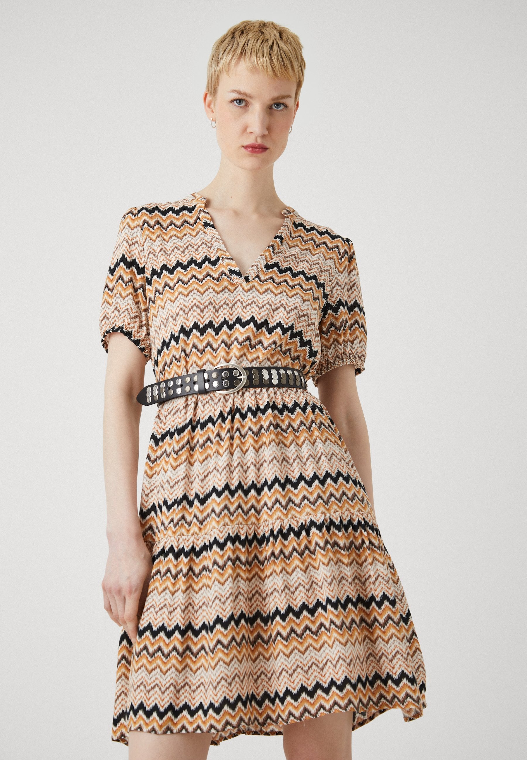 ONLNOVA LIFE THEA DRESS Media 5