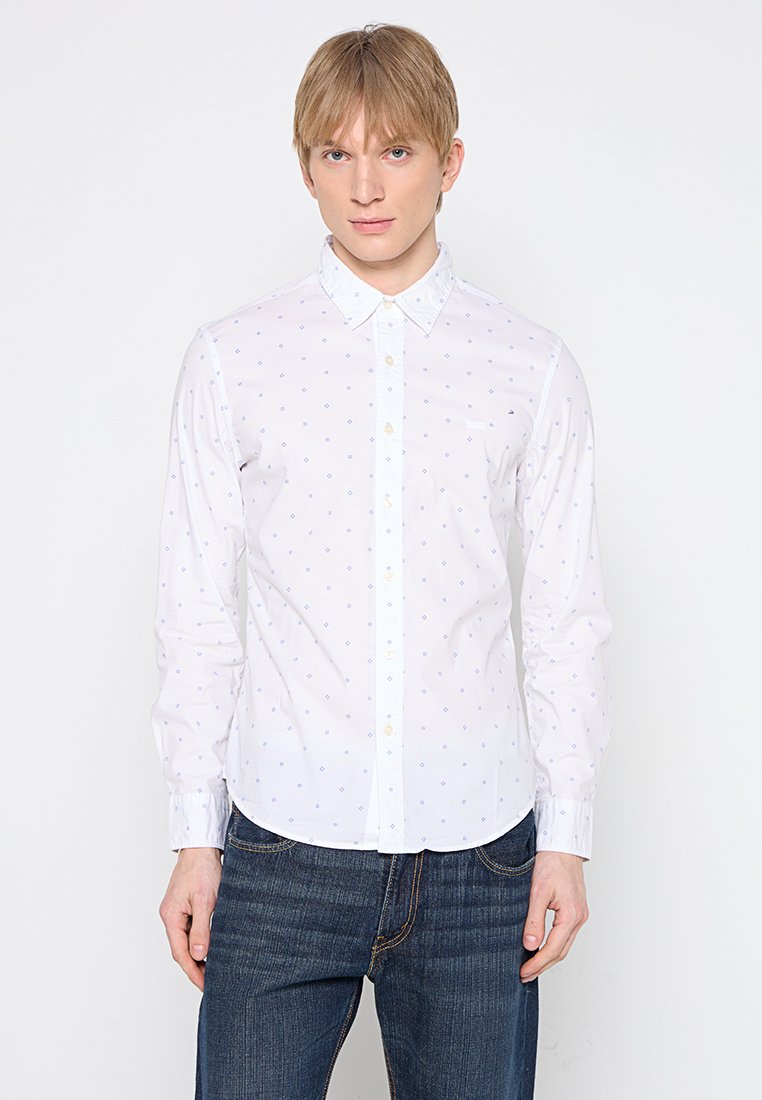 Levi's® BATTERY SLIM FIT