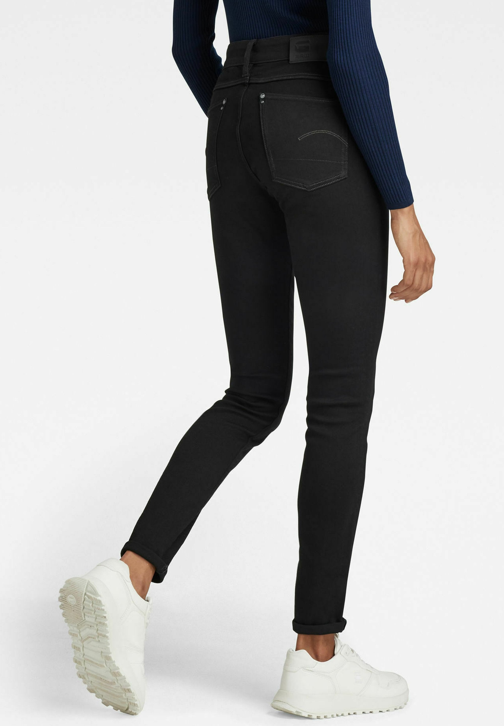 LHANA SKINNY  Media 3