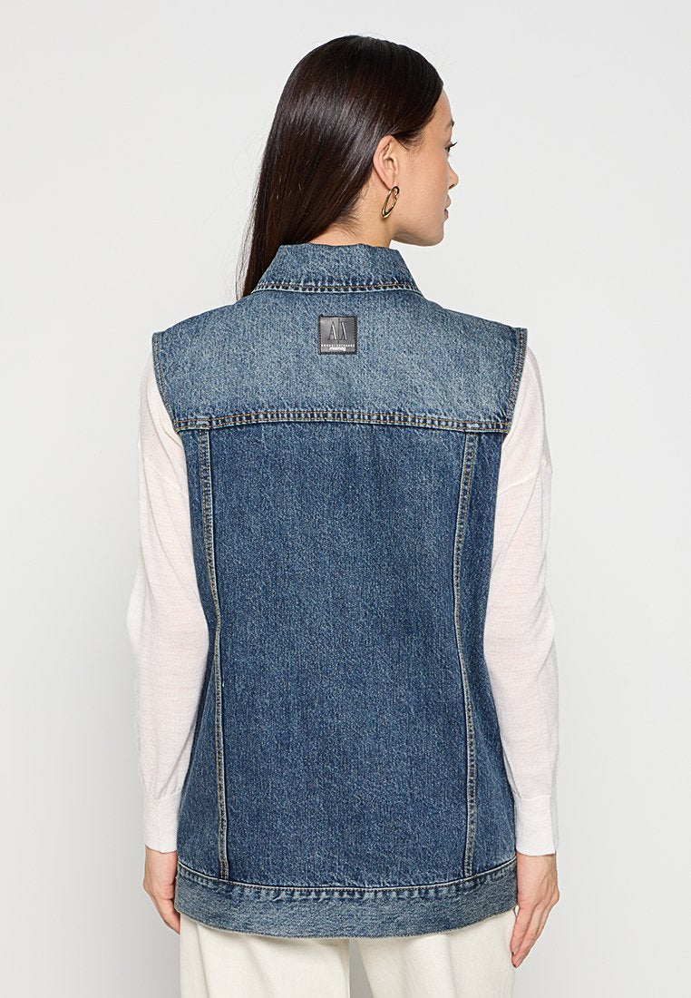Armani Exchange Weste Media 3