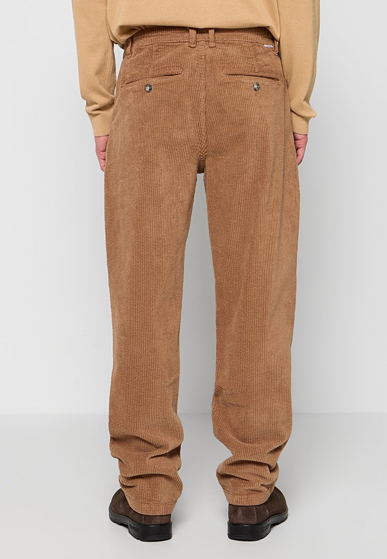 RELAXED FIT Media 3