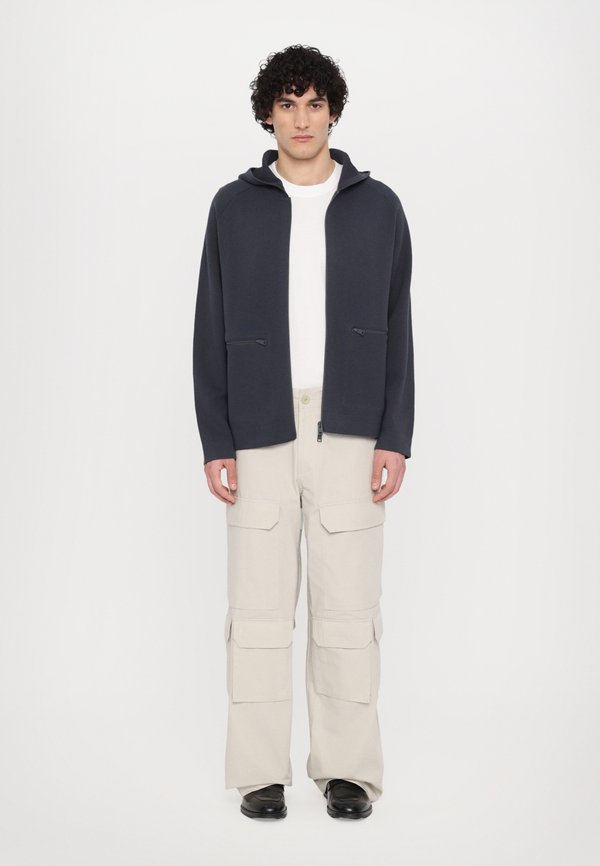 sandro EXPLORER