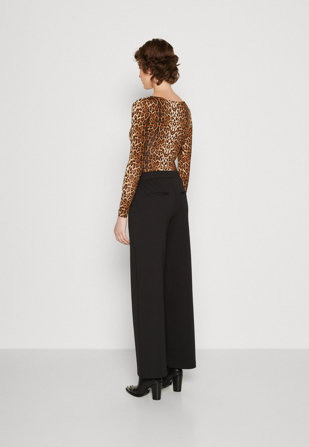 Vero Moda VMLUCCA PULL ON WIDE PANT