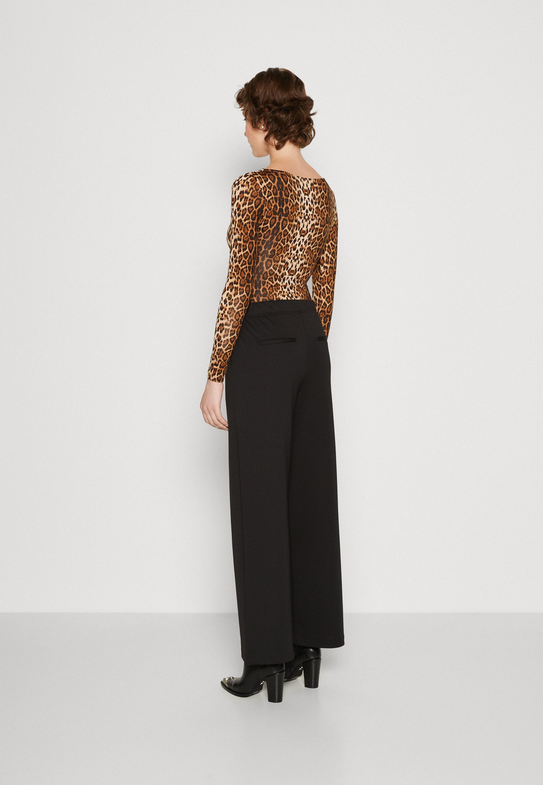 Vero Moda VMLUCCA PULL ON WIDE PANT