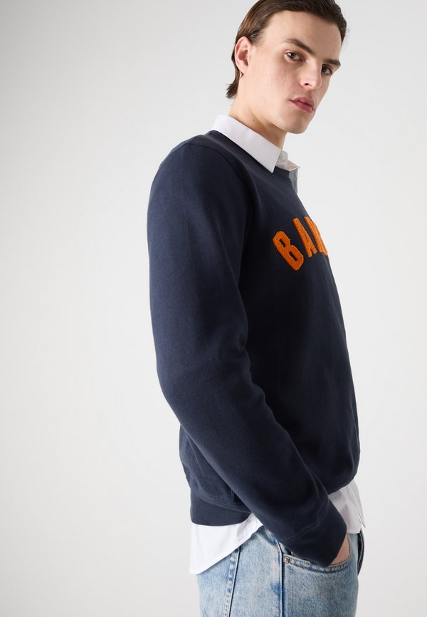 Barbour PREP LOGO CREW NECK