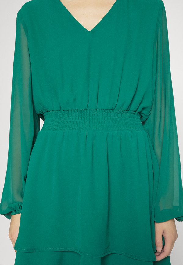 VILA Petite VIANNIKA V NECK DRESS