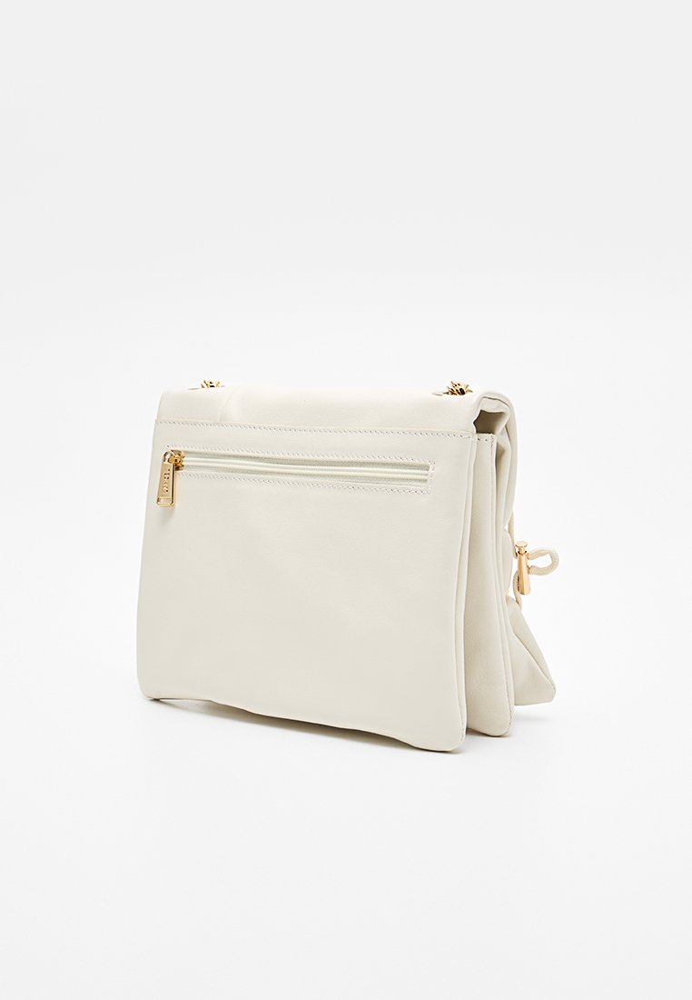 Lancel BILLIE