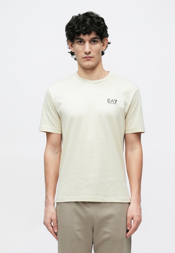 EA7 Emporio Armani TRAIN LOGO SERIES TEE EXTENDED LOGO  UNISEX