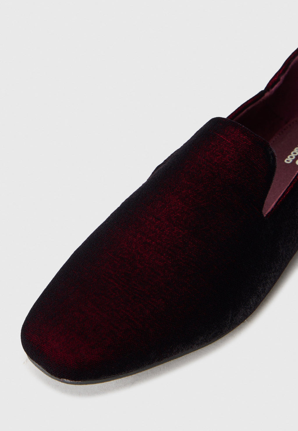 TOMS LARA