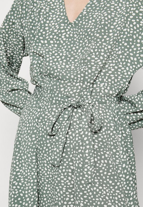 Vero Moda Petite VMNAJA SHORT DRESS