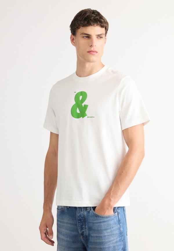 Calvin Klein Jeans 20S GRAPHIC TEE - Print T-shirt - bright white