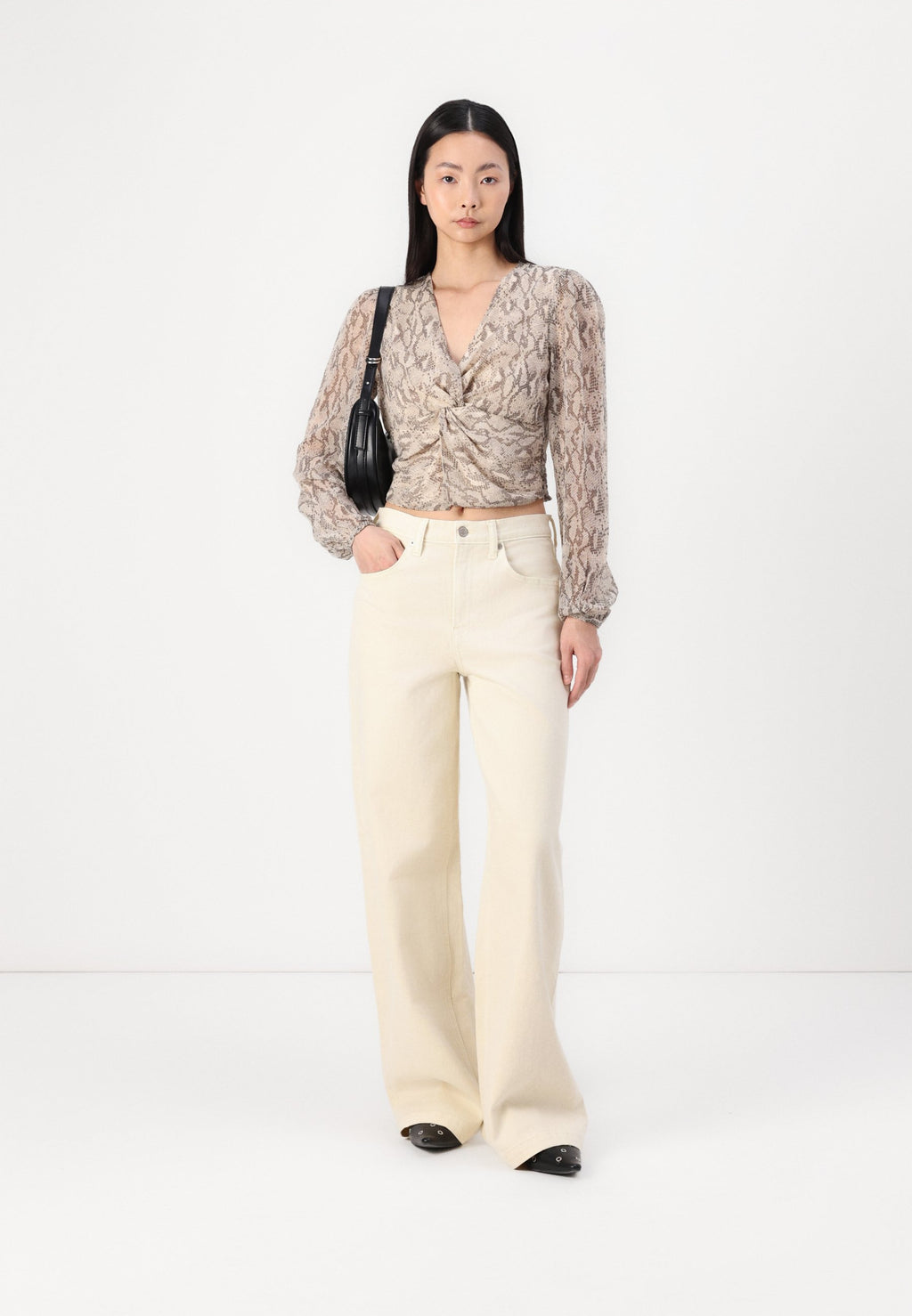 ONLY ONLSADIA LIFE V NECK KNOT