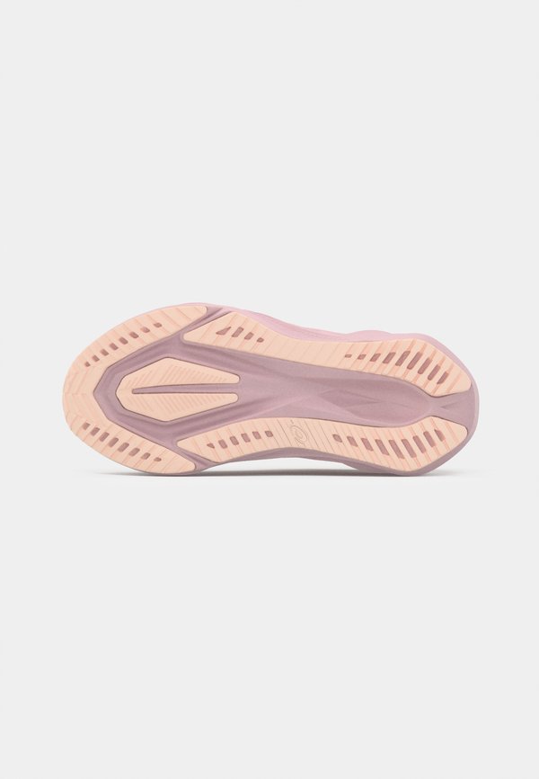 ASICS NOVABLAST 5