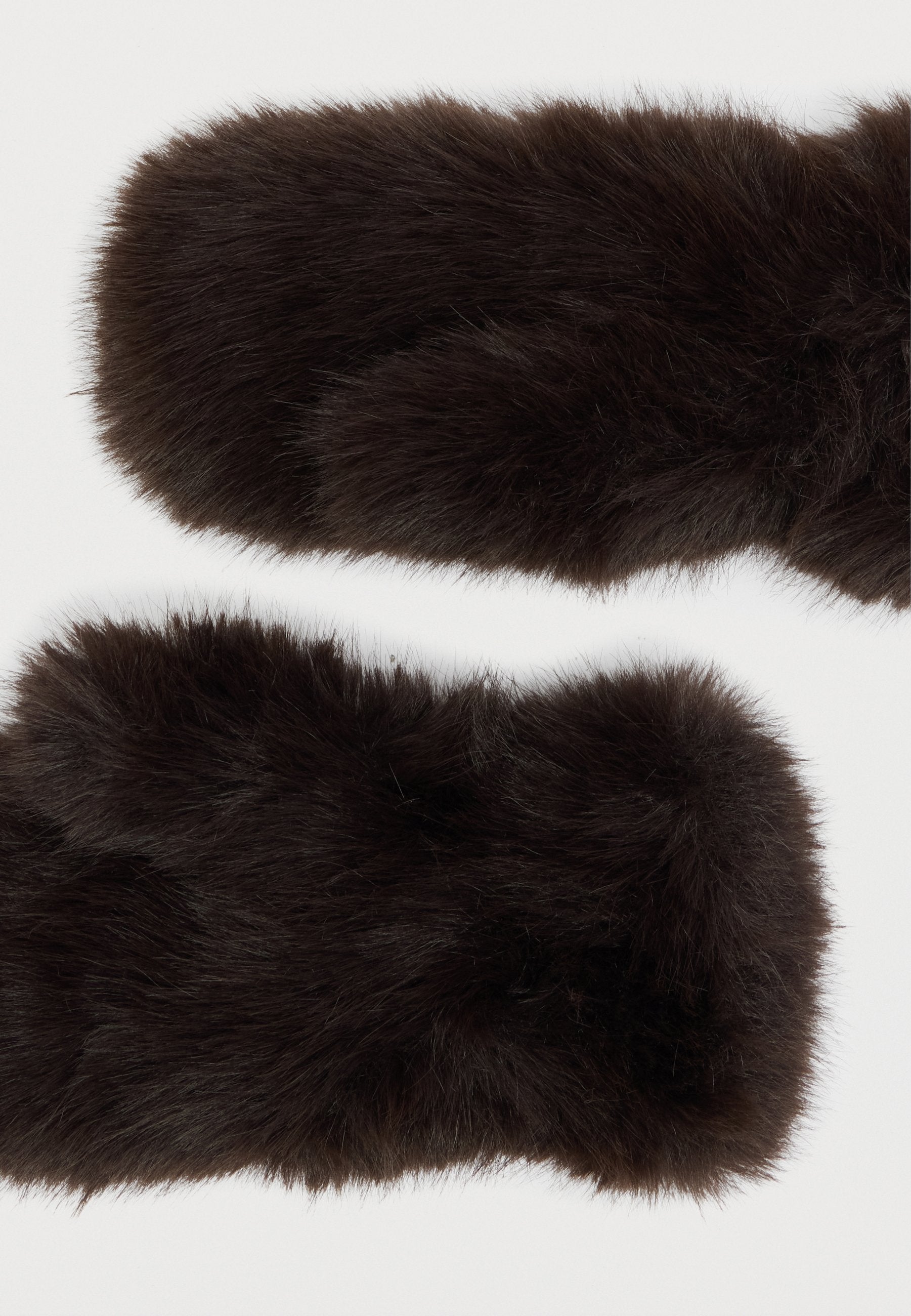 GAP MITTENS
