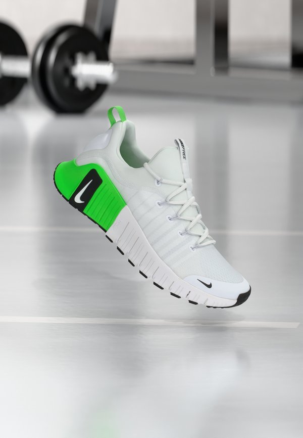 Nike Performance NIKE FREE METCON 6 - Training shoe - white/black/green strike