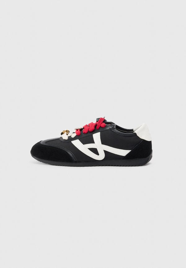 ALDO STRANGER THINGS HELLFIRELIVES  PILLOW WALK