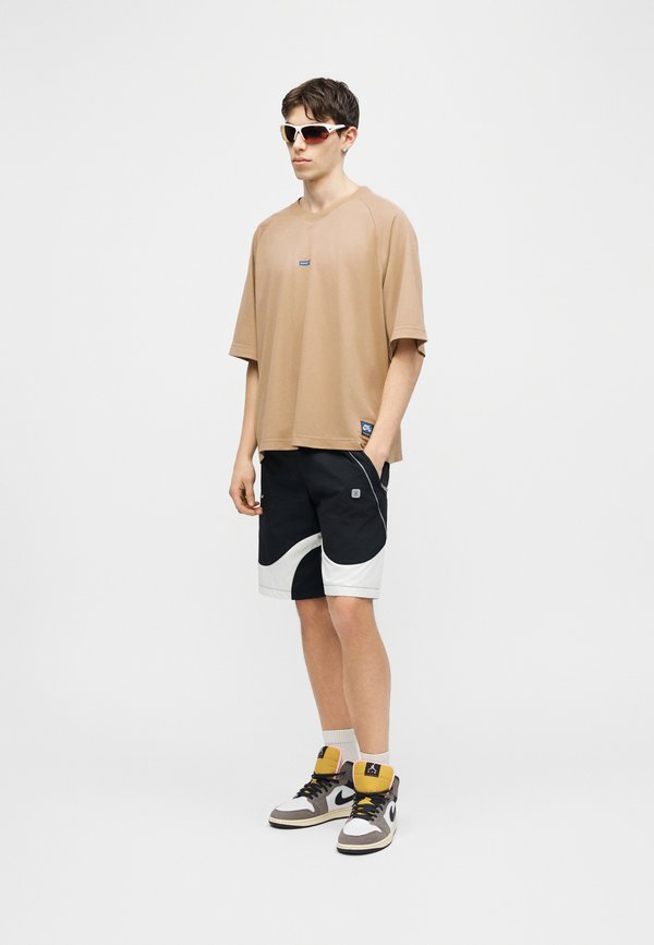 Nike SB DESK UNISEX