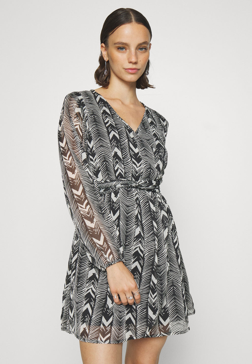ONLZIGGY LIFE WRAP DRESS Media 6