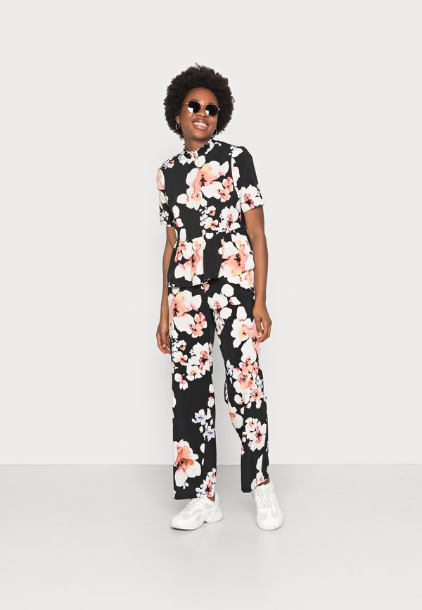 Vero Moda VMSADIES HIGH NECK PEPLUM