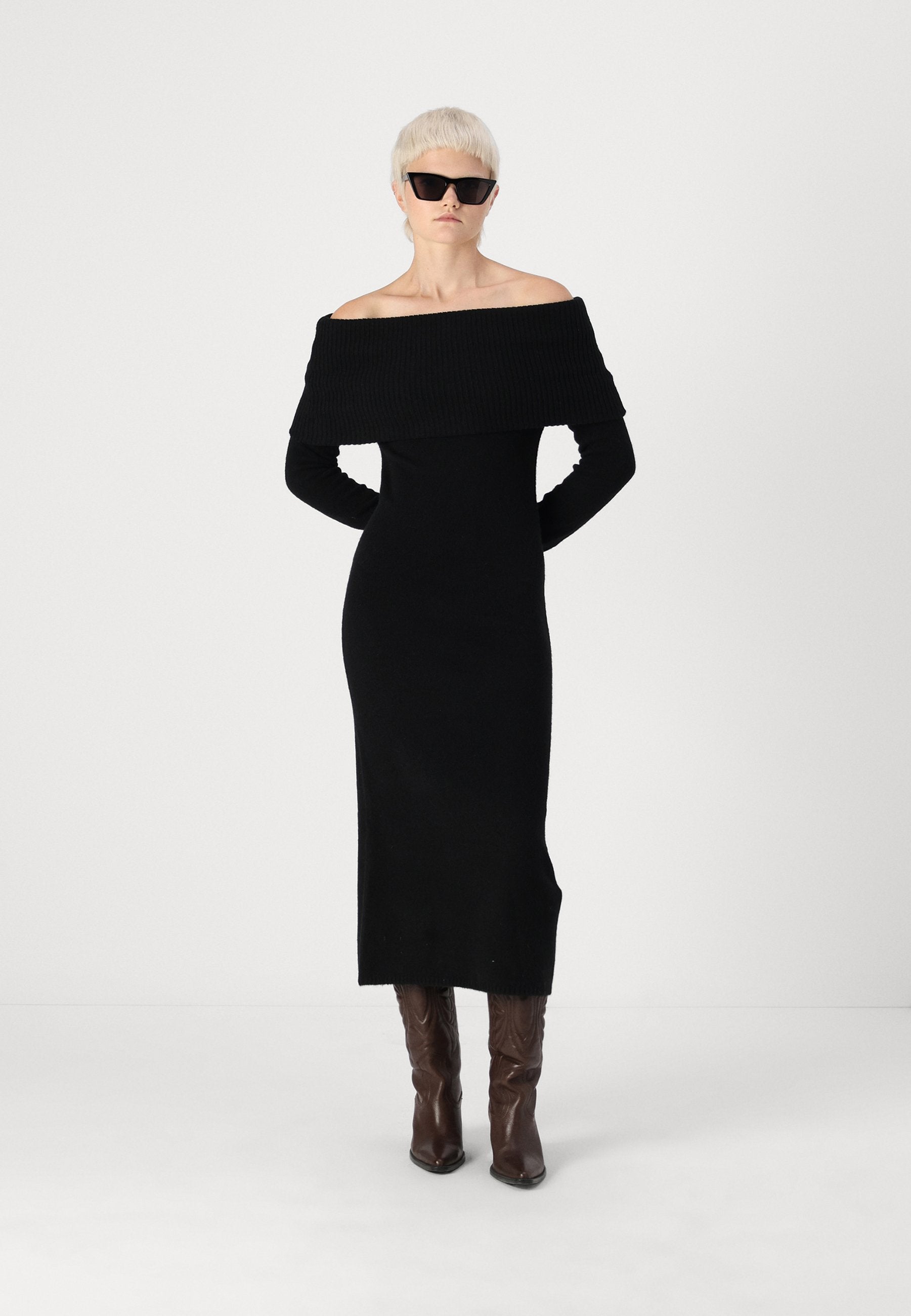 Pieces PCRIKO OFF SHOULDER DRESS