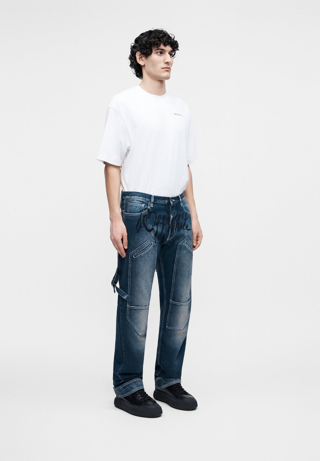 OFF-WHITE