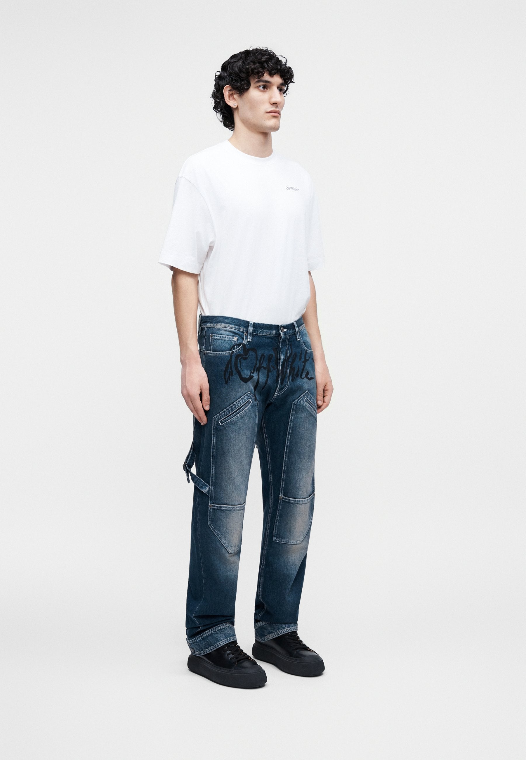 OFF-WHITE