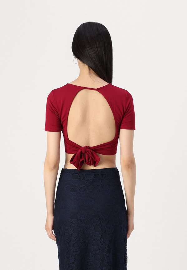 WAL G. CRISSY BACKLESS SHORT SLEEVE