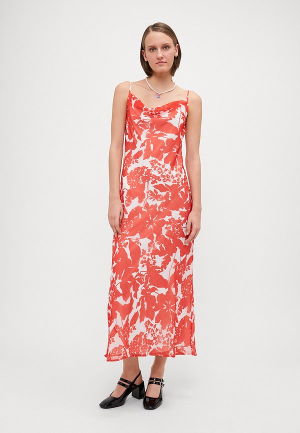Vero Moda Tall VMSMILLA 7/8 WATERFALL DRESS