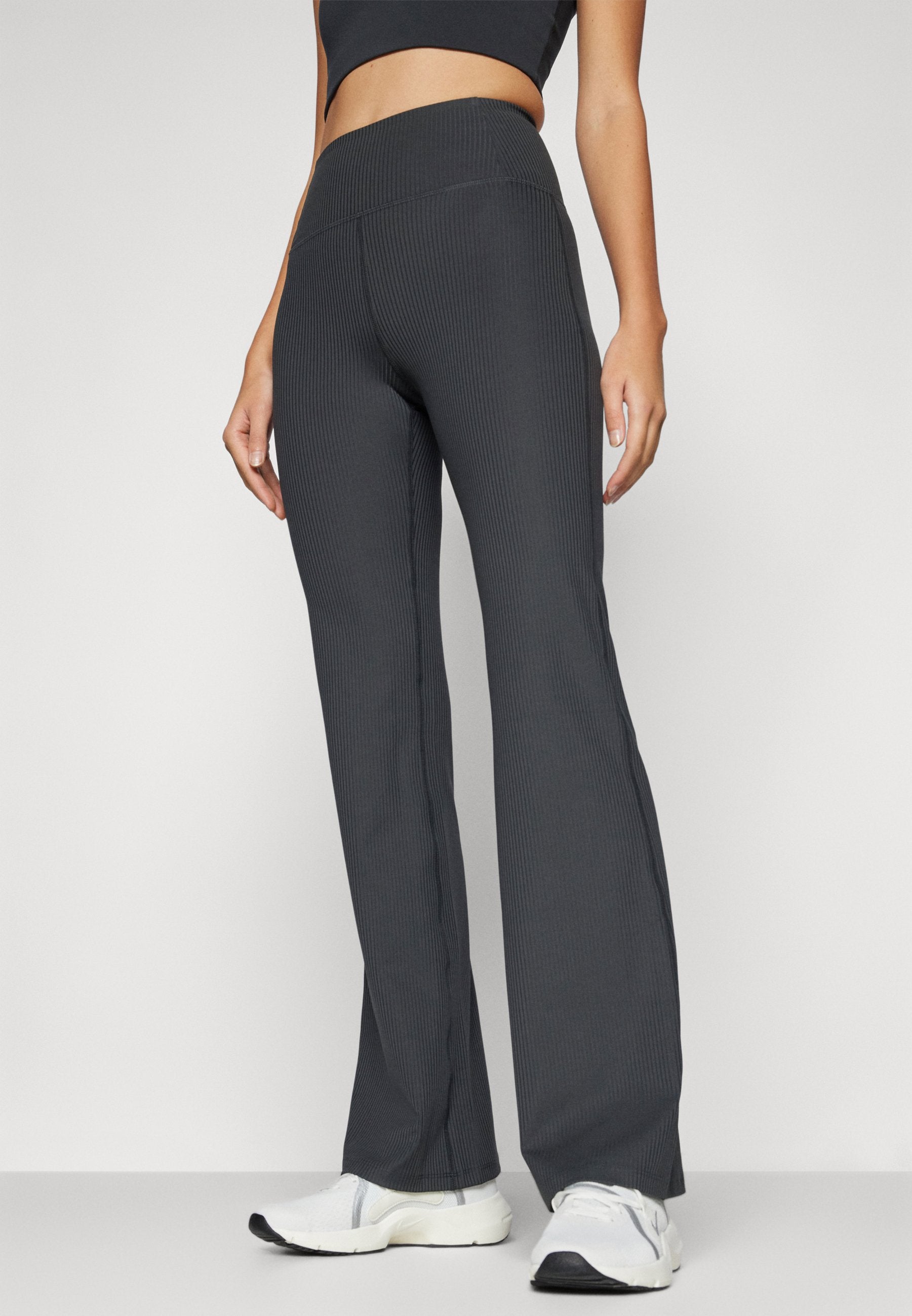 Girlfriend Collective RIB FLARE LEGGING