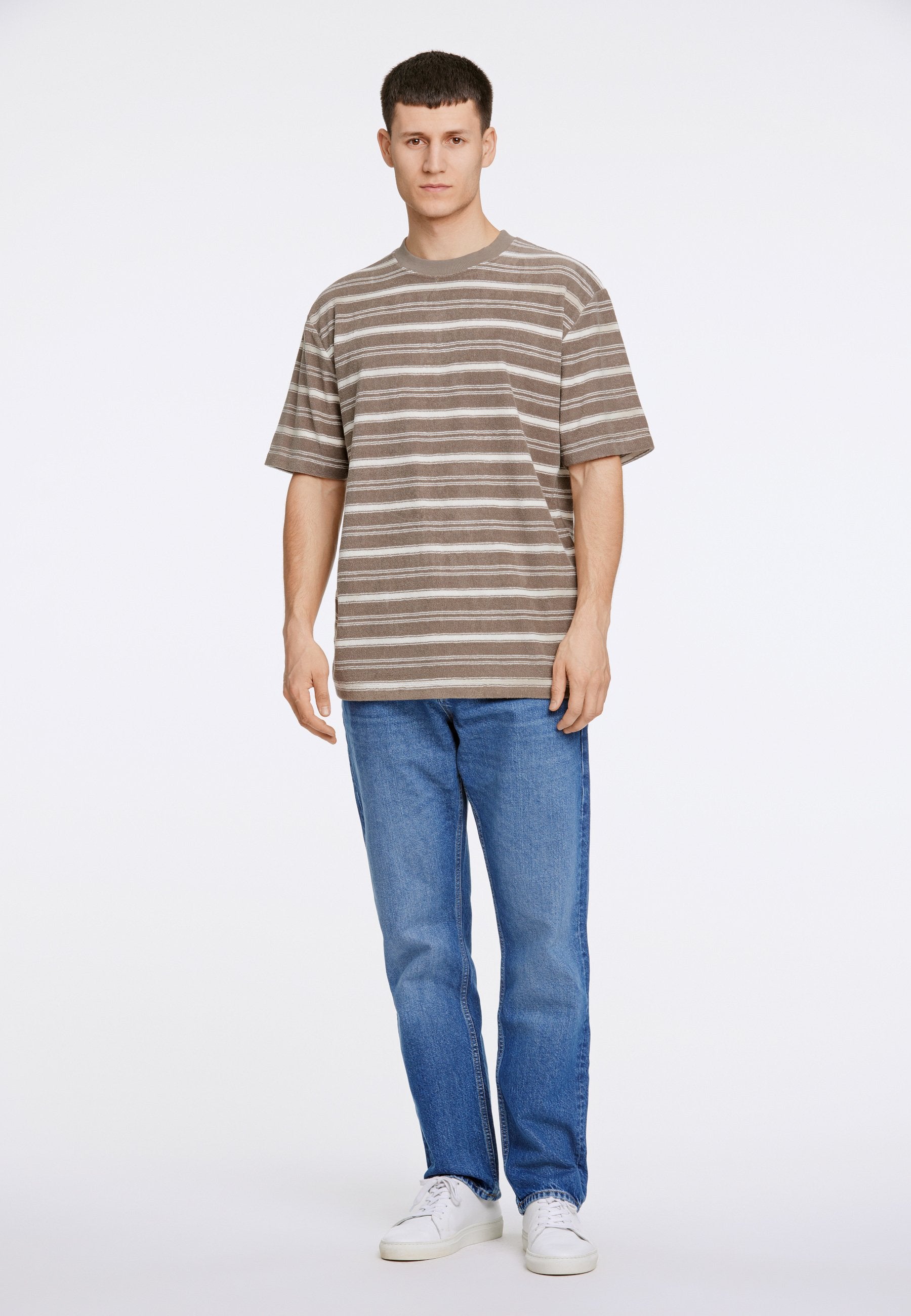 STRIPED O-NECK TEE  Media 2