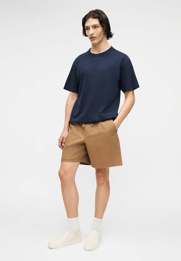 GAP SOFT CROPPED