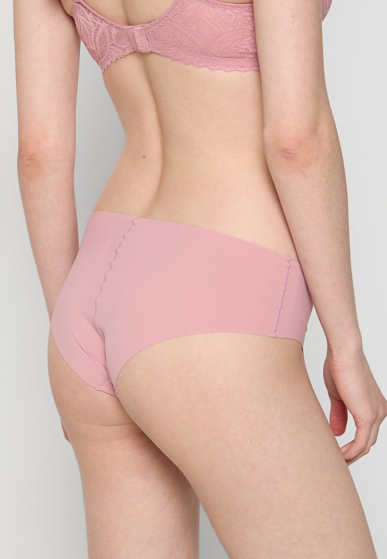 DKNY Intimates