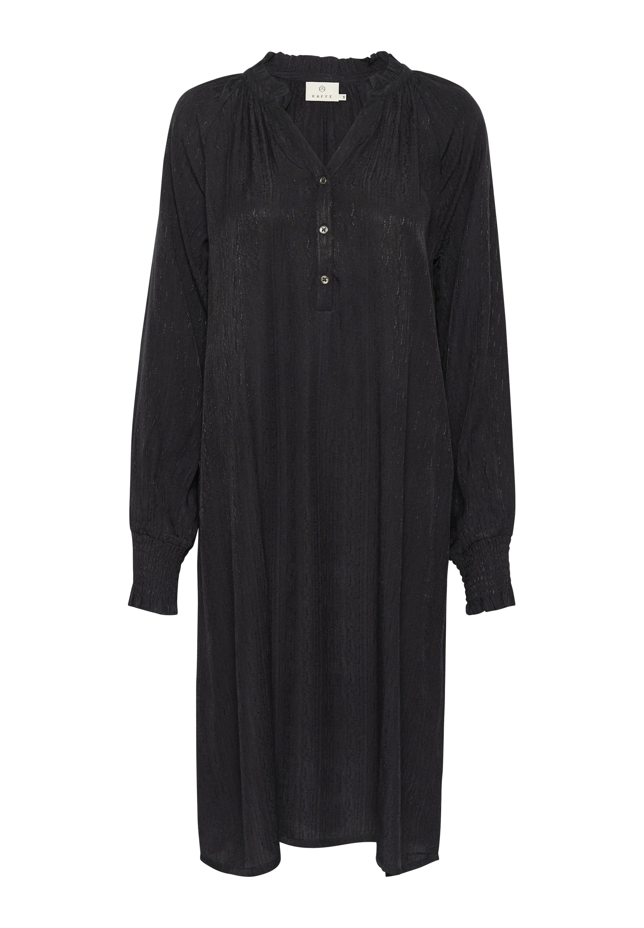 Schwarzes, langärmeliges Kleid aus leichtem, strukturiertem Stoff. Verfügt über einen V-Ausschnitt, eine geraffte Halslinie und eine Knopfleiste mit drei Knöpfen. Lässige Passform.