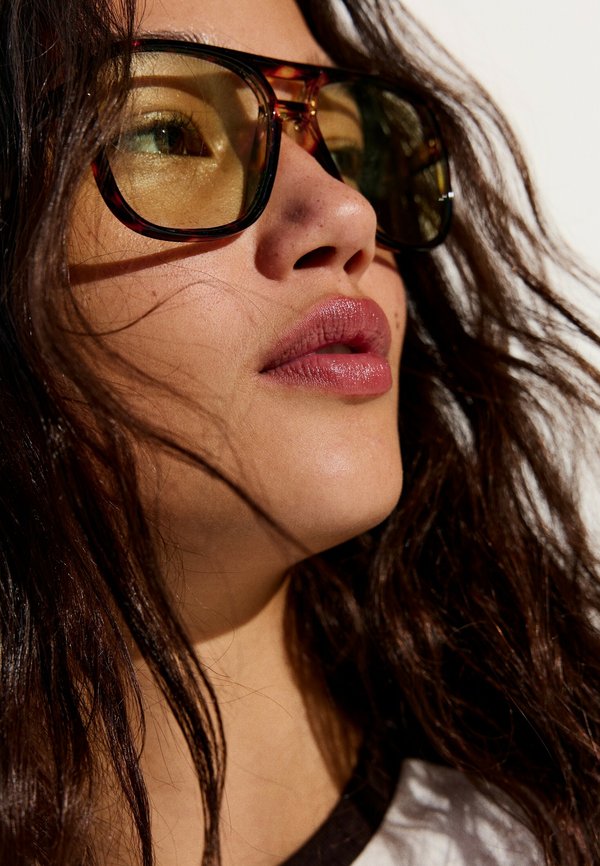 Bershka RETRO SUNGLASSES - Sunglasses - dark brown