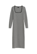 Gestreiftes Kleid mit quadratischem Ausschnitt, langen Ärmeln und taillierter Silhouette. Merkmale dünne schwarz-weiße horizontale Streifen.