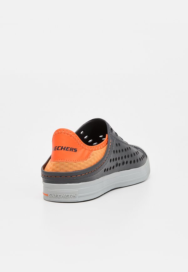 Skechers GUZMAN STEPS
