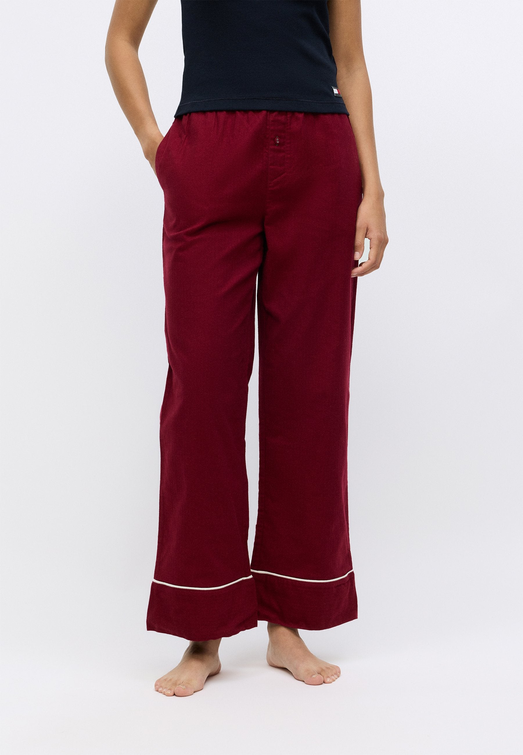 SLEEP SOLID PANTS Media 4