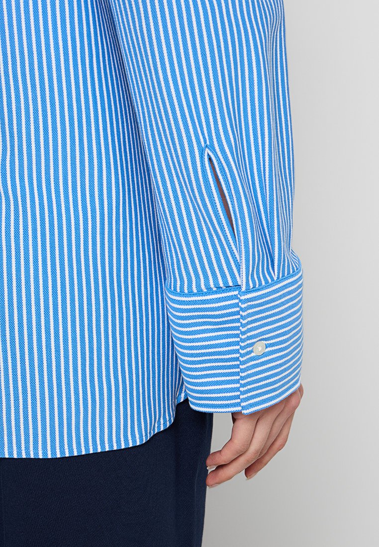 RELAXED FIT Media 6