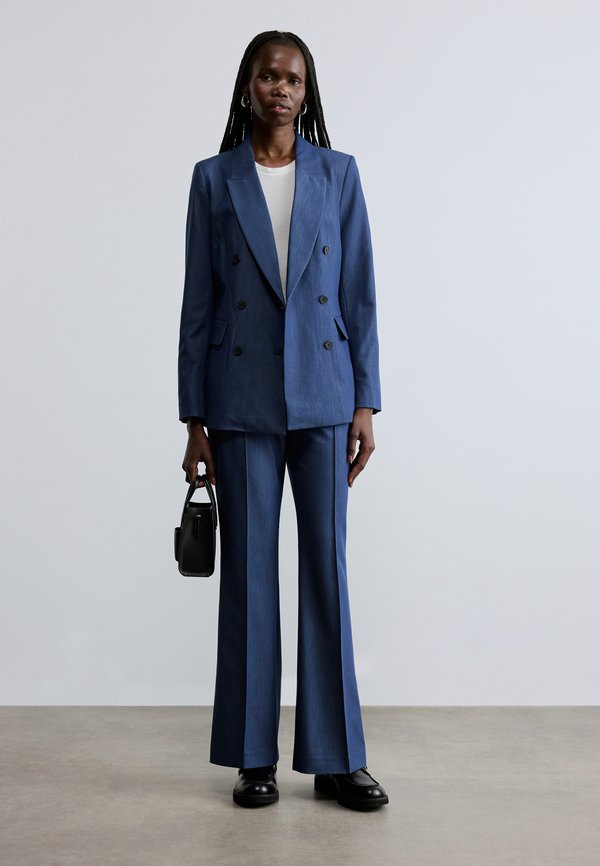 DKNY