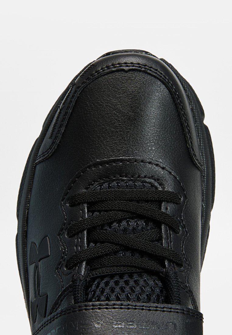 Under Armour ASSERT 10 AC