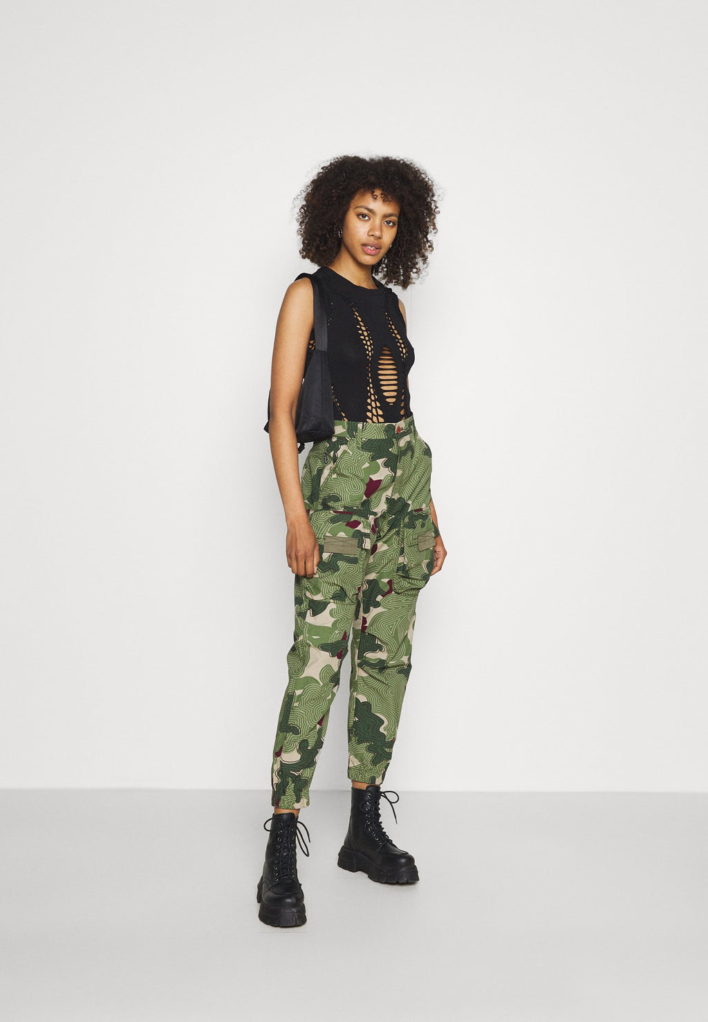 G-STAR TAPERED PATCH POCKET PANT