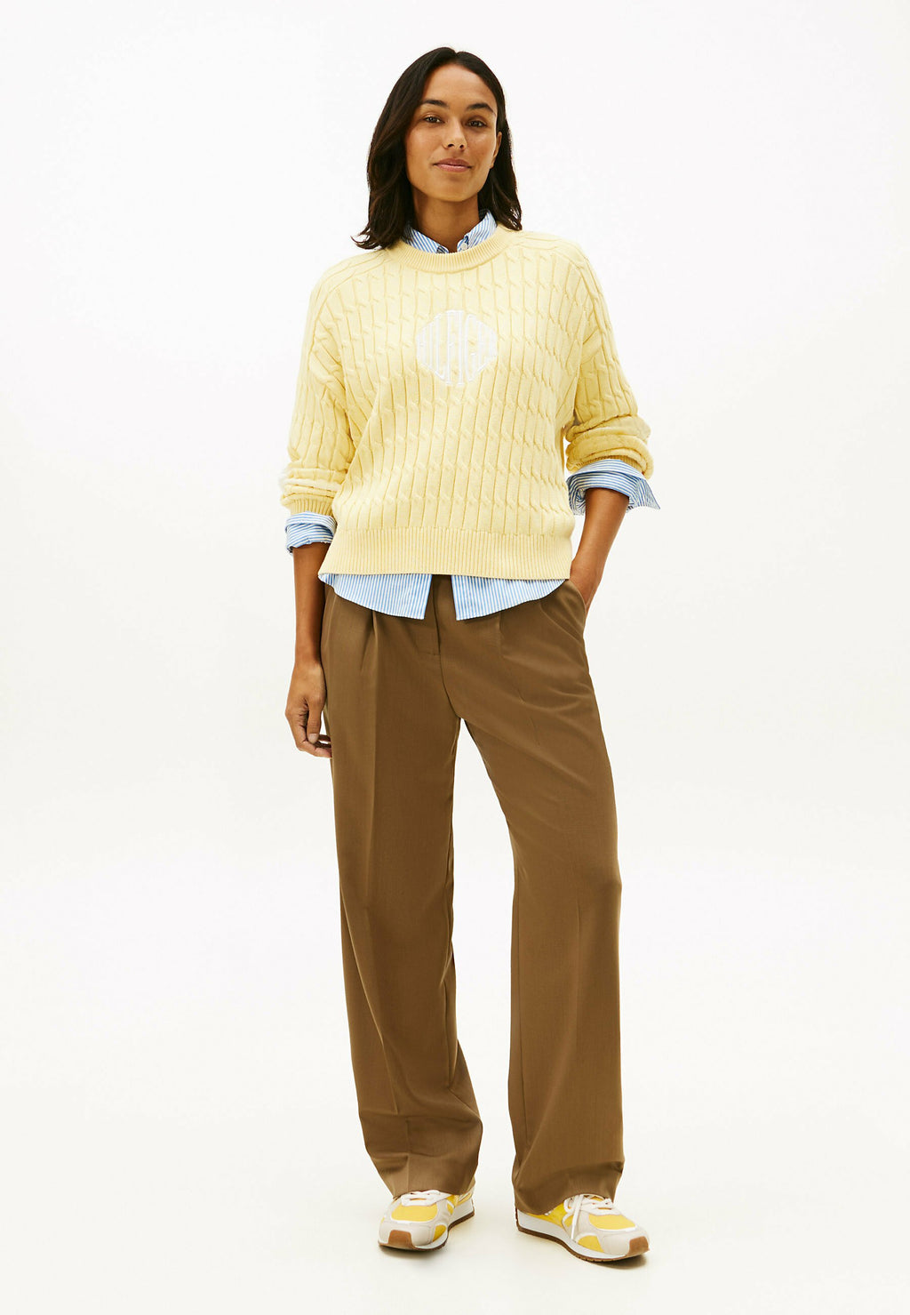 LOGO EMBROIDERY RELAXED CABLE KNIT JUMPER Media 2