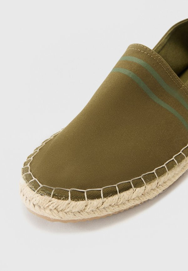 Pier One by Zalando
