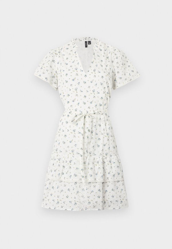 Vero Moda VMTRINE SHORT DRESS - Day dress - snow white