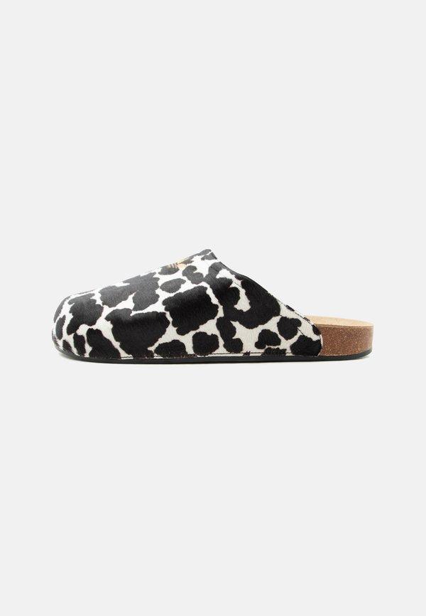adidas Originals ADIMULE UNISEX - Clogs - core black/footwear white