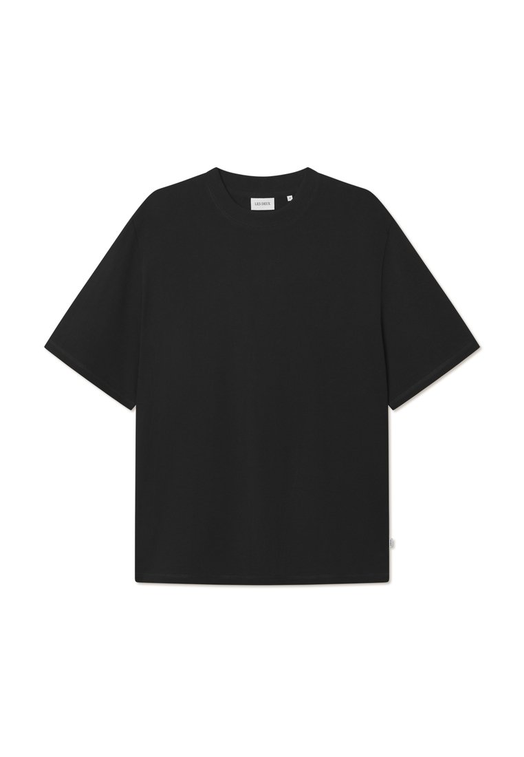 Schwarzes übergroßes T-Shirt aus Baumwolle mit Rundhalsausschnitt und kurzen Ärmeln. Glatte Textur ohne sichtbare Muster oder Akzente.