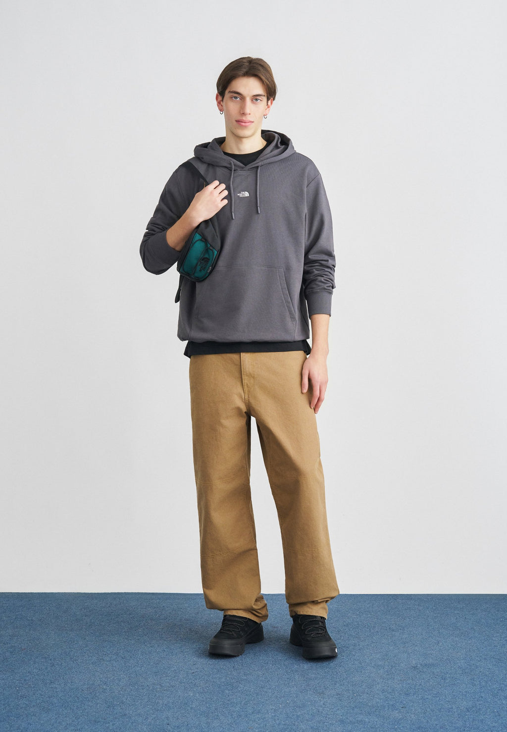 The North Face ESSENTIAL LIGHT RELAXED HOODIE