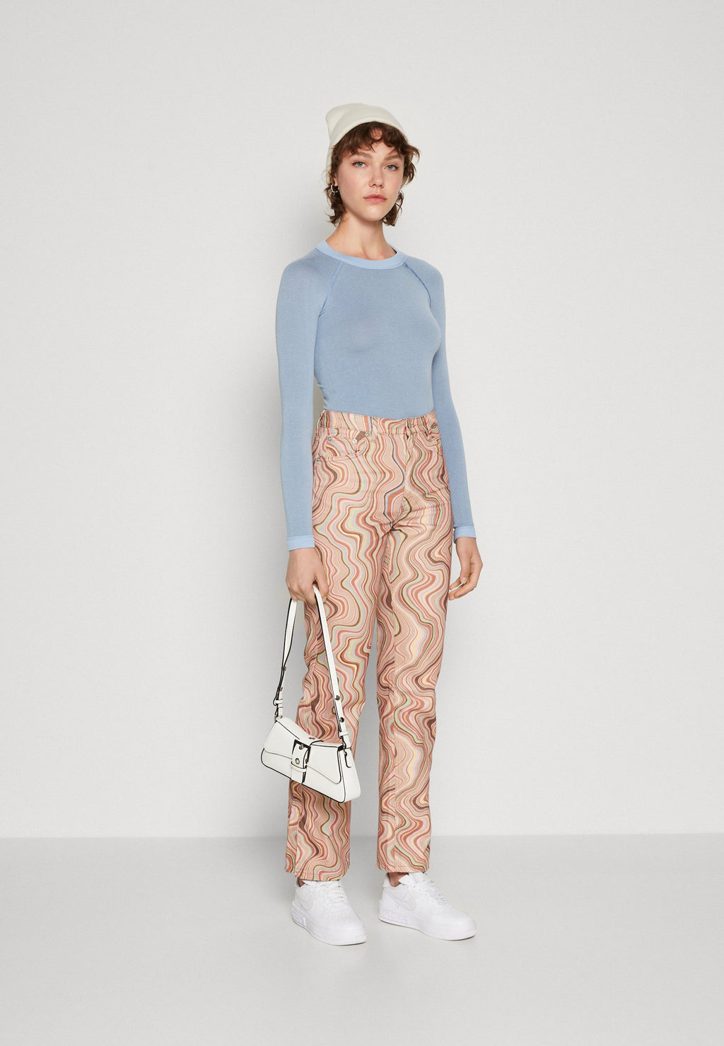 BDG Urban Outfitters ON MY WAY BABY