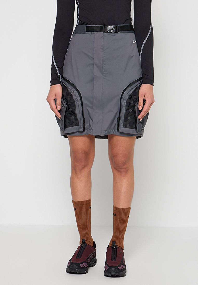 Nike Sportswear W NRG ISPA MLLE SKIRT